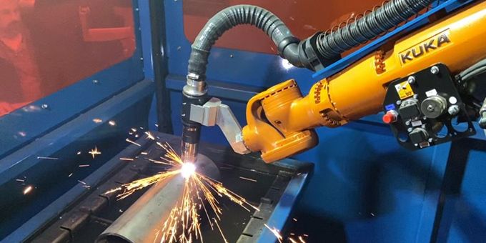 Robotic Plasma Cutting in a 3D World