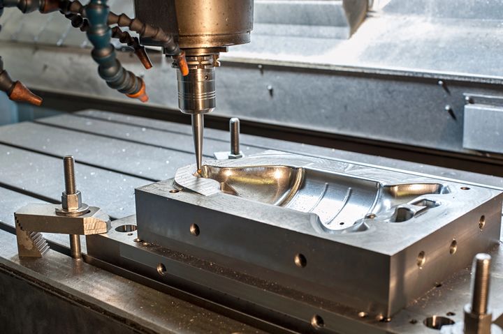 Investing in the UK’s injection moulding sector - The case for all-electric machines and robotic integration